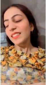 Hot Pakistani Girl Fingering and Fucking Hairy Pussy XXX